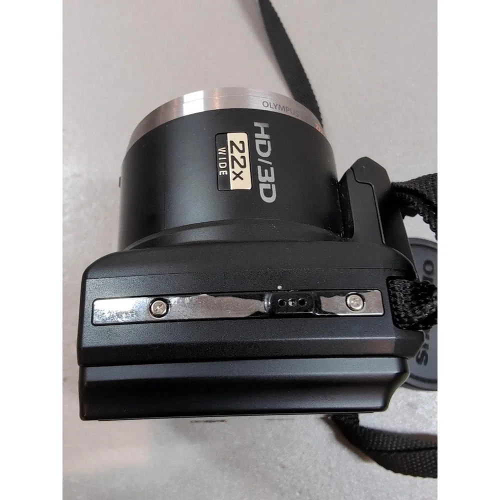 Olympus SP-610UZ 14MP Digital Camera 22x Optical Zoom Black Bundle HD Video